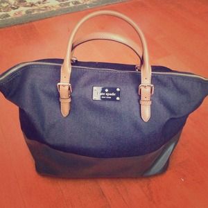 BRAND NEW, never used Kate Spade handbag!