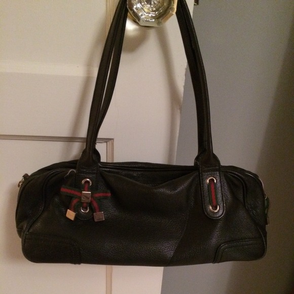 AUTHENTIC LEATHER GUCCI HANDBAG