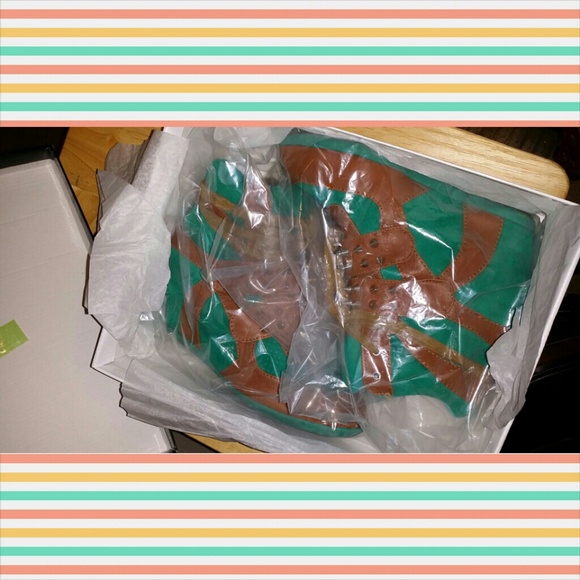 Spiked Sneaker Wedges - Picture 4 of 4