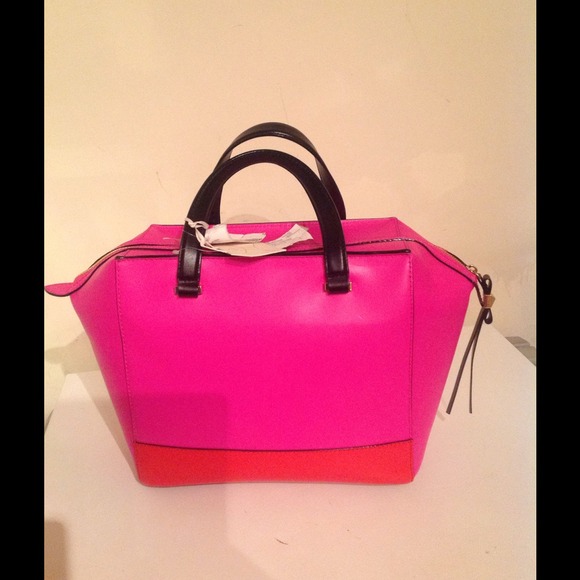 Authentic Kate Spade - Picture 2 of 4