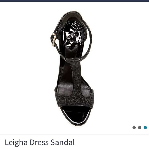 ๐HP๐B Brian Atwood Leigha T-Strap sandal๐ - Picture 3 of 3