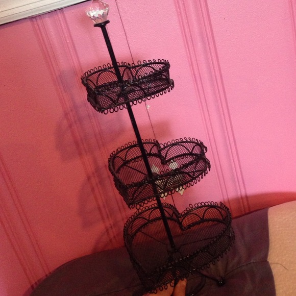 3 heart jewlery holder