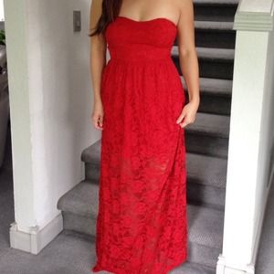 Red Lace Strapless Maxi Dress/Rose Ring bundle