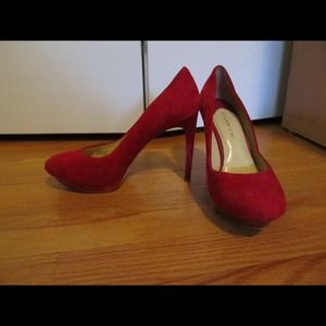 Gianni Bini Red Pumps great condition