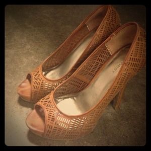 Nine West Lazer Cut Out Pumps