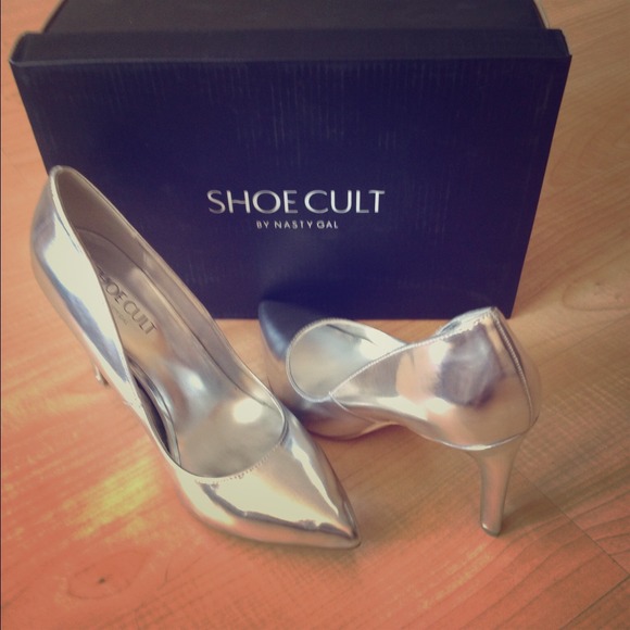 Silver Pumps