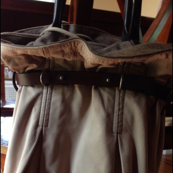 Brunello Cucinelli taupe bag all Leather!