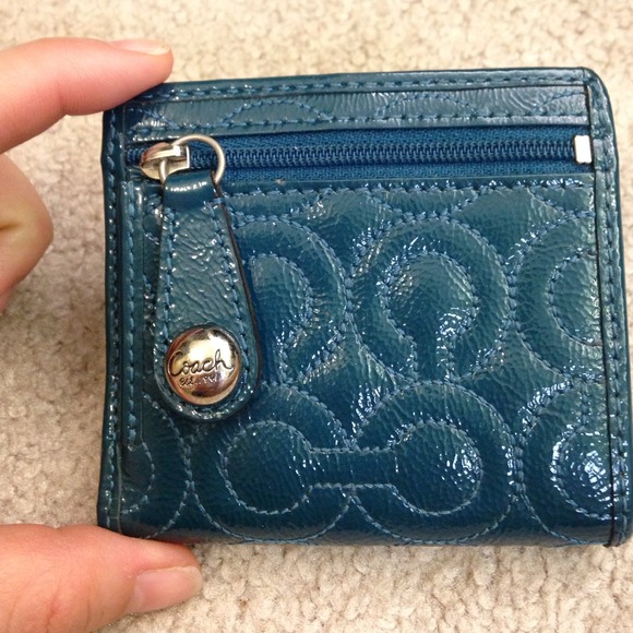 REDUCED ❤️ Authentic Coach Small Teal Wallet