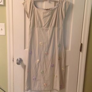 Size 6 Tommy H. Embroidered flower dress.