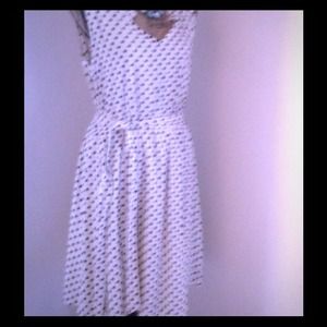 🌻NWT🌻beautiful Spring/Summer Dress🌻HOLD