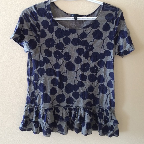 Floral ruffle top
