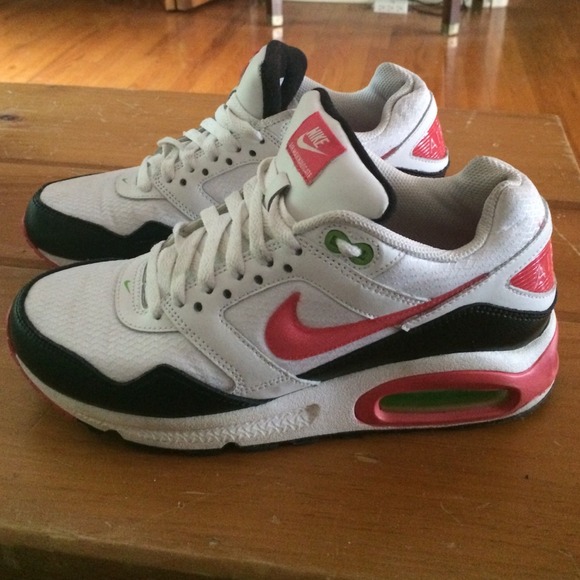 NIKE AIRMAX