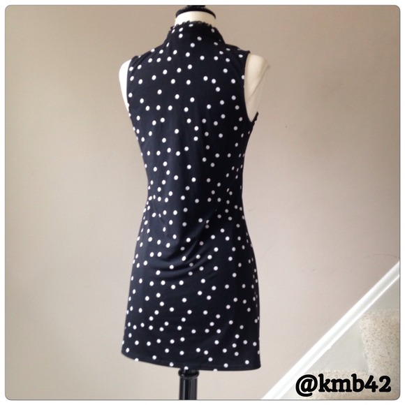 WHITE HOUSE BLACK MARKET TUNIC - Picture 3 of 4