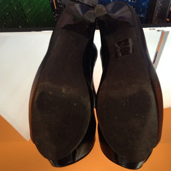 🚫SOLD🚫🚨🚨 Michael Kors Heels🚨🚨 - Picture 4 of 4