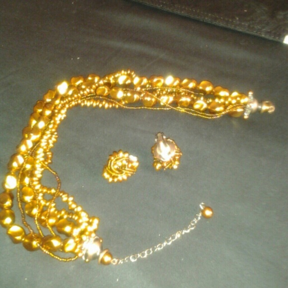 Necklace w earrings