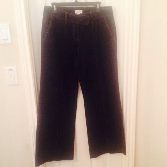 Reduced! Beautiful Ann Taylor LOFT Wide Leg Jeans!