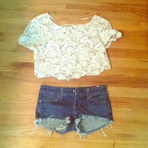 SOLD IN BUNDLE Cream lace crop top