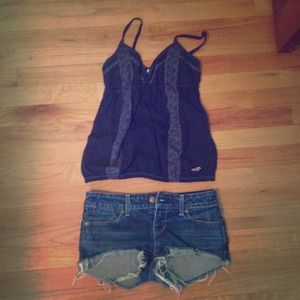 SOLD IN BUNDLE Hollister navy blue tank top