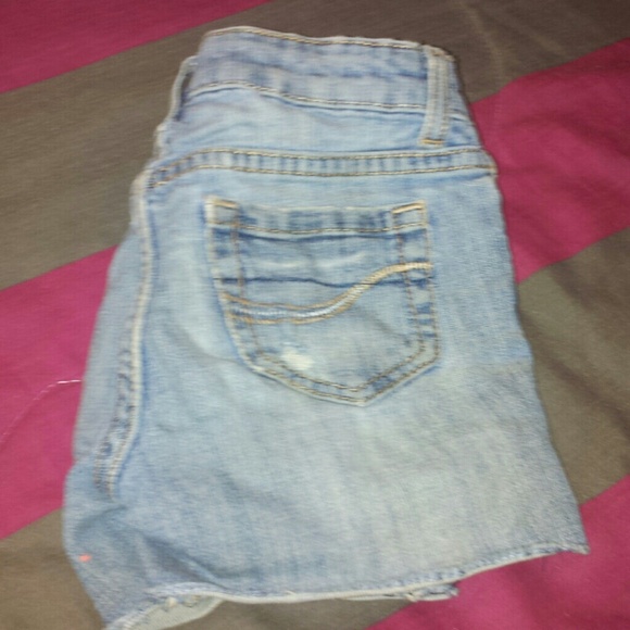 Polo shorts - Picture 2 of 3