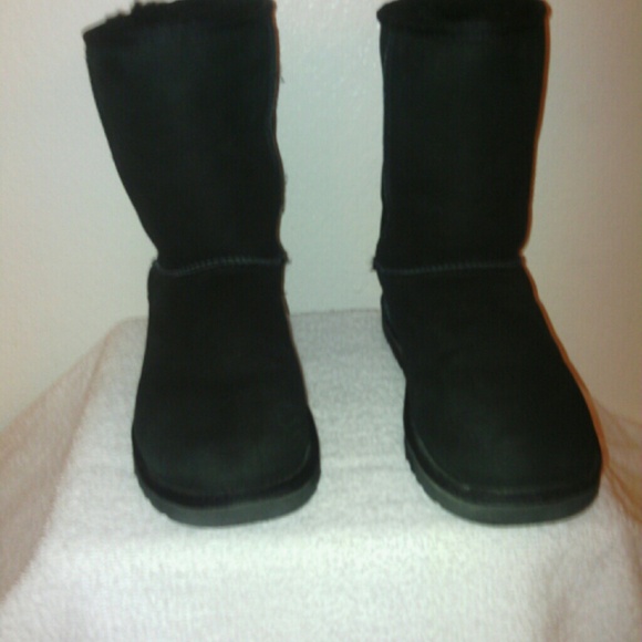 Black UGGS