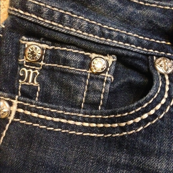 Miss Me Bermuda denim shorts - Picture 3 of 4