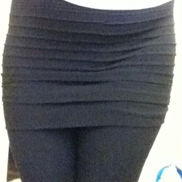 One piece skirt and stockings - Picture 3 of 3