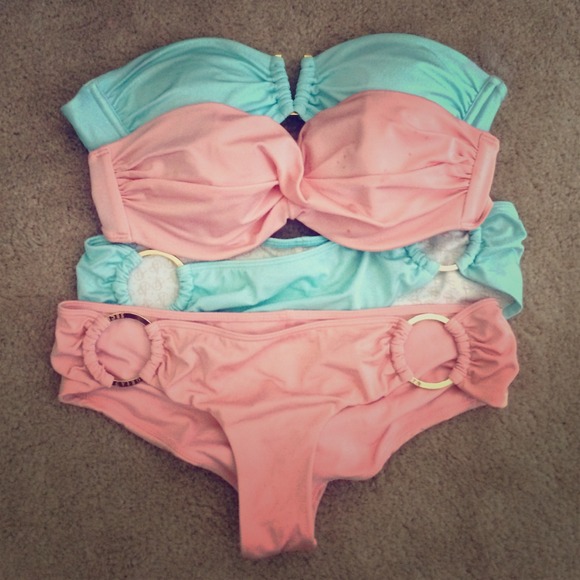 Bundle VS Bandeau Bikini Package