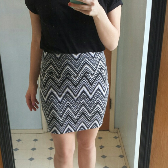 Chevron print mini skirt