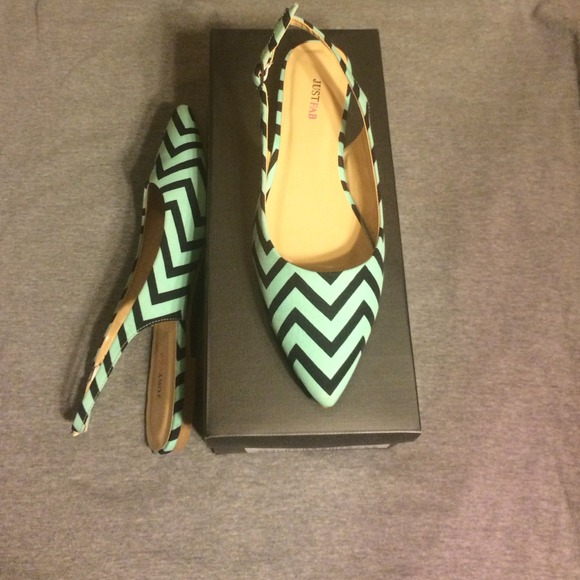 Zia black/mint shoes- size 7. Just Fab - Picture 3 of 3