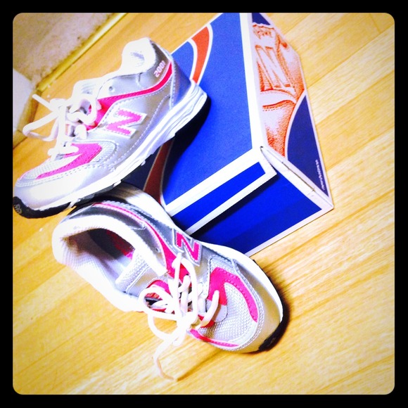 Toddler Girl Size 8 Sneaker