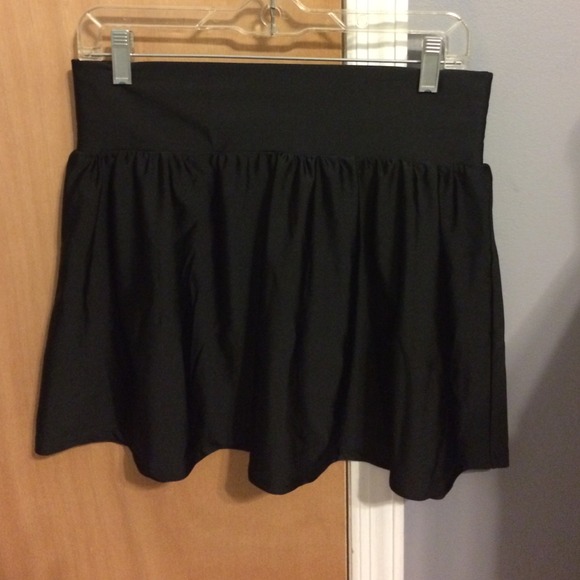 Simple black skirt