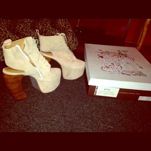 Jeffery Campbell Lana