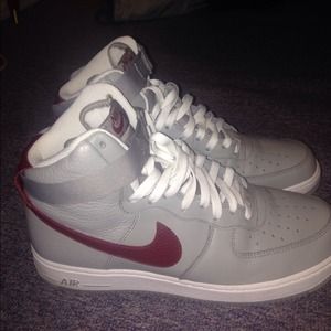 NIKE High Top Sneakers