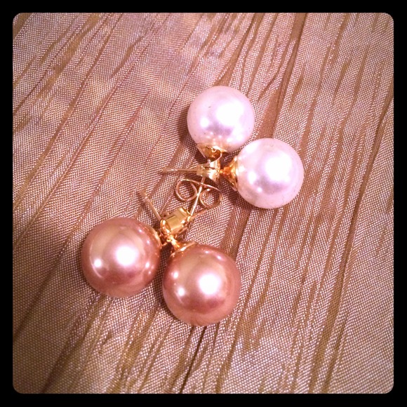 NWOT custom pearl  earrings. Approx 7-7.5 cm - Picture 1 of 3
