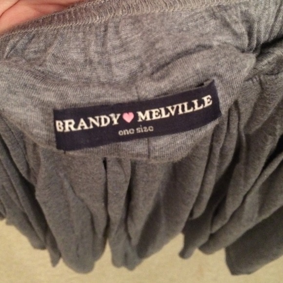 Grey brandy melville skirt - Picture 2 of 2