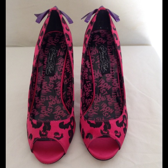 Heels - Picture 2 of 4