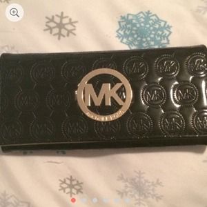 Michael Kors wallet