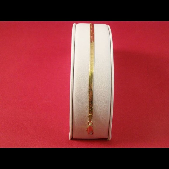 14K Yellow Solid Gold Herringbone Bracelet - Picture 3 of 3