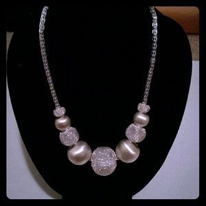 Super cute big pearl fashion necklace