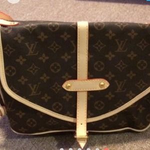 Louis vuitton crossbody bag
