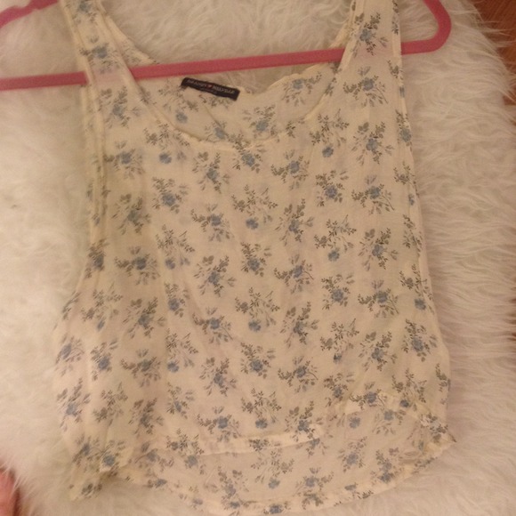 Brandy Melville crop top