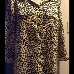 🚫DONATED🚫 NEW ANIMAL PRINT TOP