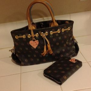 Dooney and Bourke handbag only no matching wallet