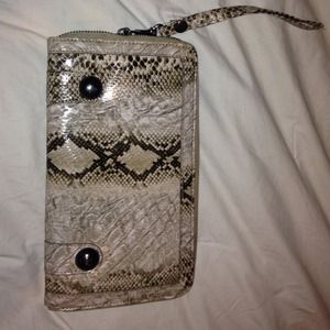 Snake skin clutch
