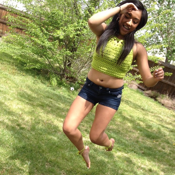 Green crochet halter - Picture 4 of 4