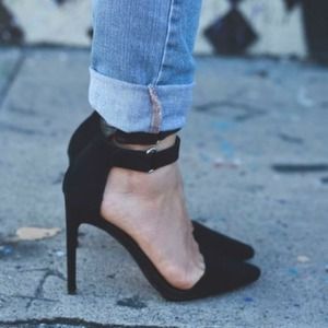 Shoecult black pumps