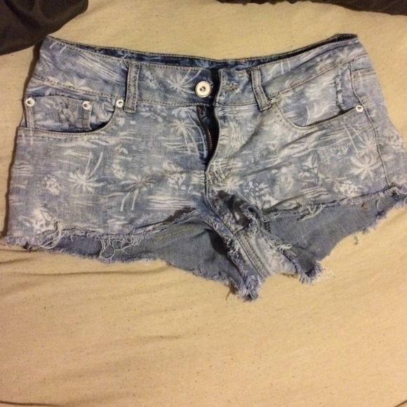 Shorts - Picture 1 of 1