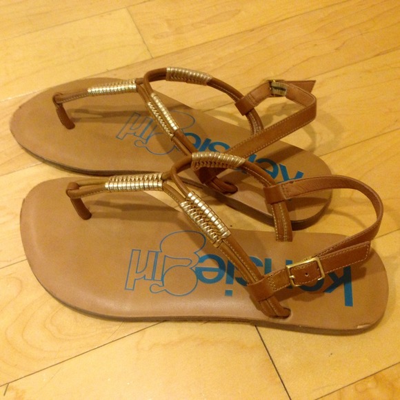 Sandals in Tan w/gold accents, Kensie Girl Brand
