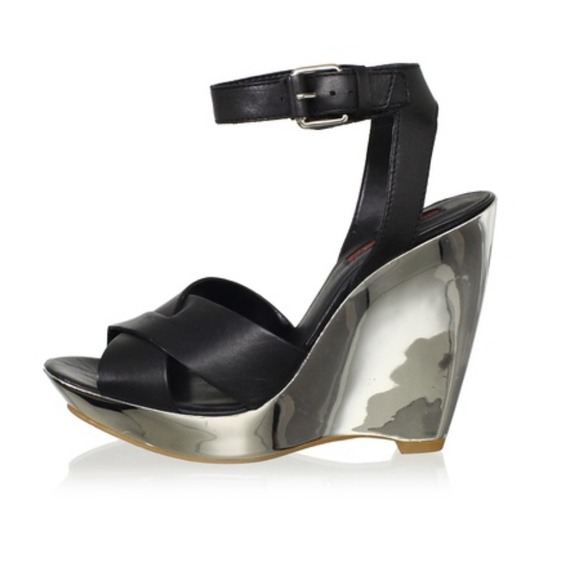 7 For All Mankind Metallic Leather Wedge - Picture 3 of 4