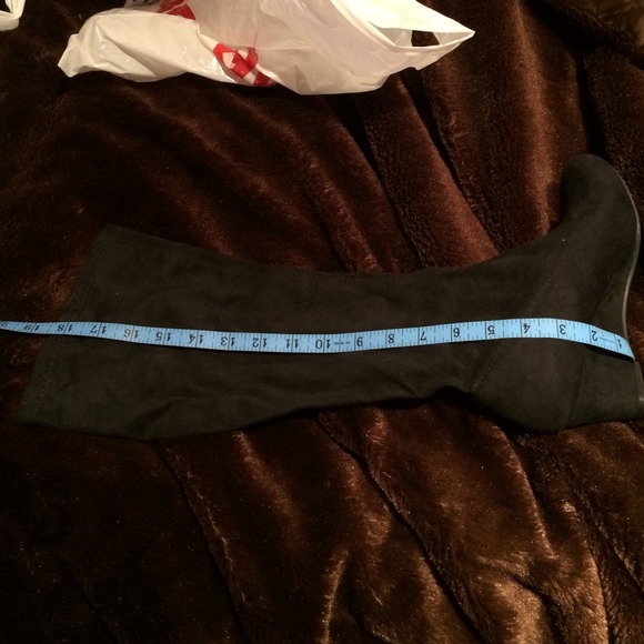 Boots - Picture 4 of 4